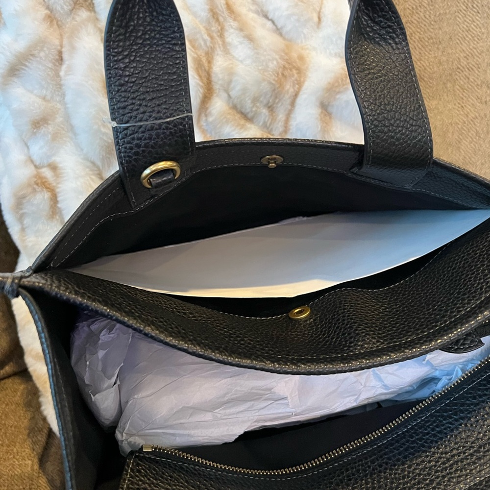 NWT Coach Cargo Leather Tote - Picture 8 of 10
